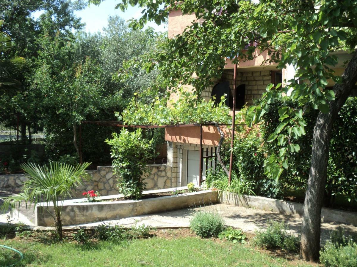 Apartment Martina Биоград на Мору Екстериор снимка