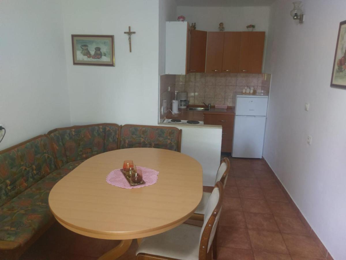 Apartment Martina Биоград на Мору Екстериор снимка
